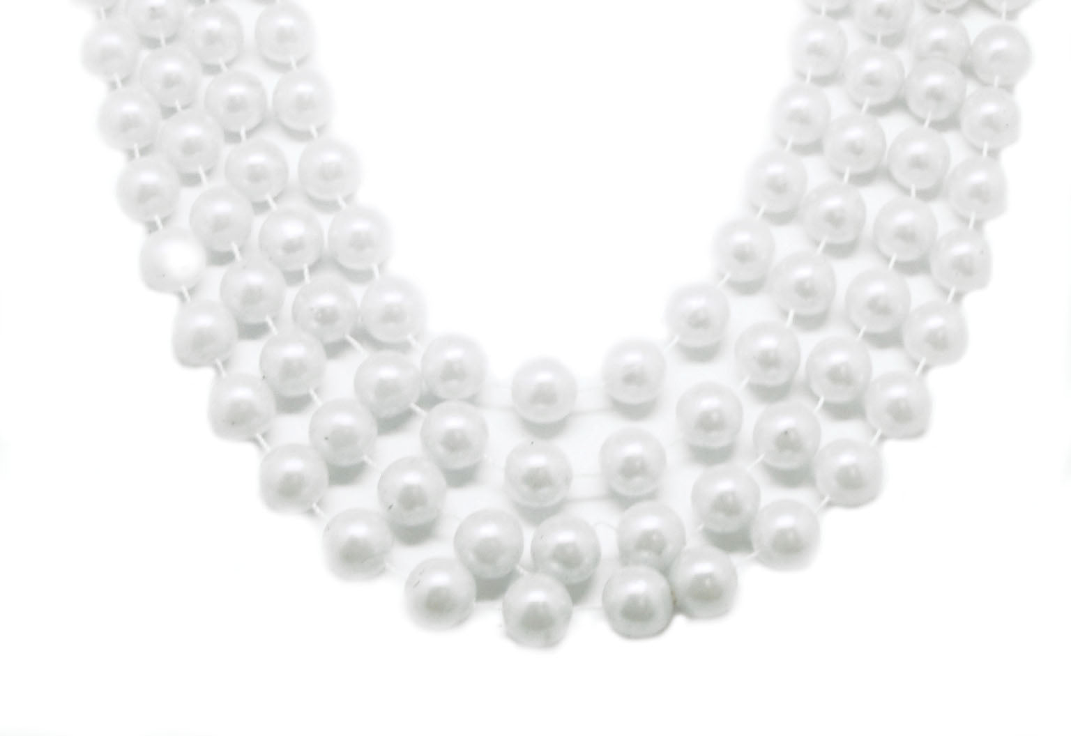 48" 18mm Round Beads White Pearl
